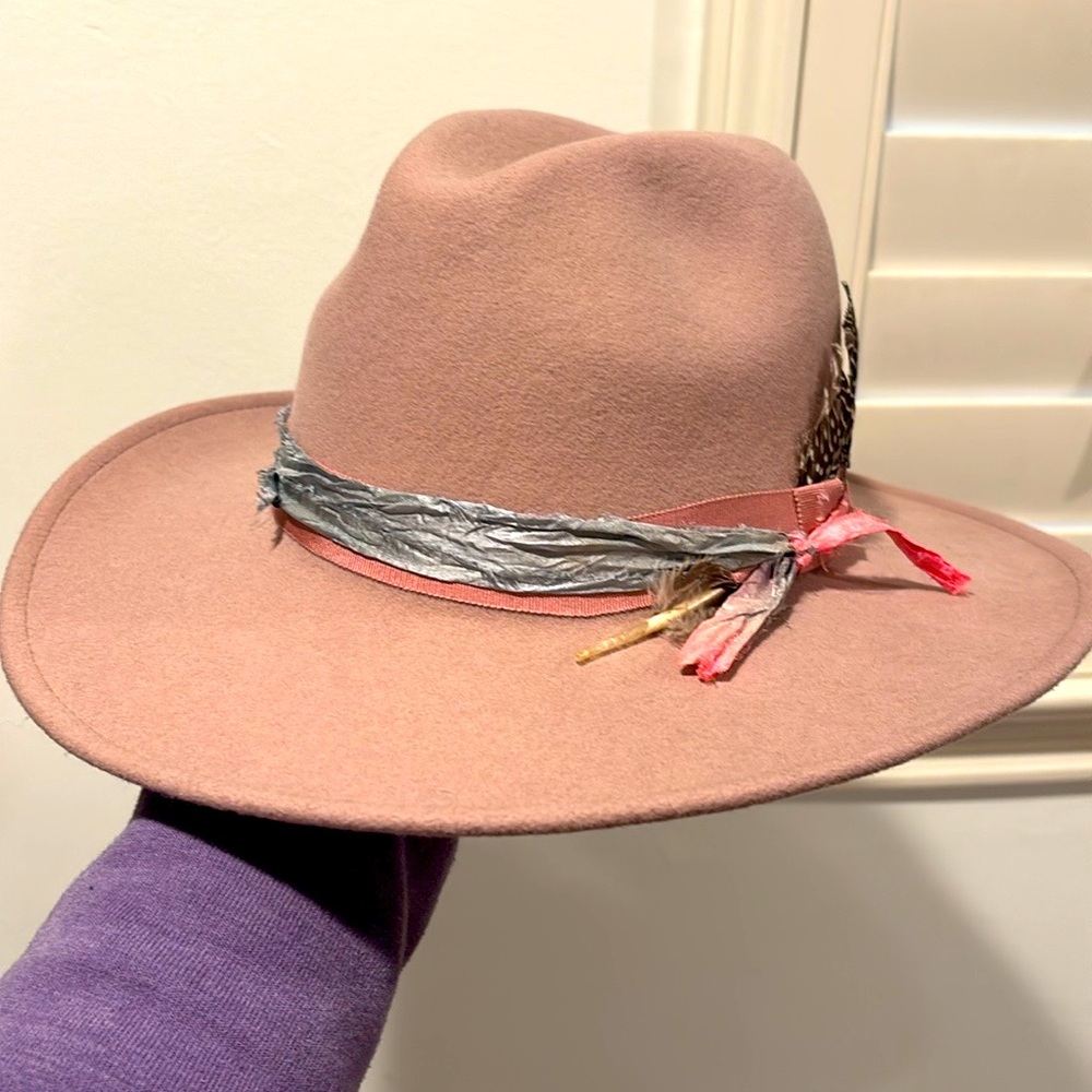 Lovely Bird Malibu Pink 100% Wool Hat - Size Med